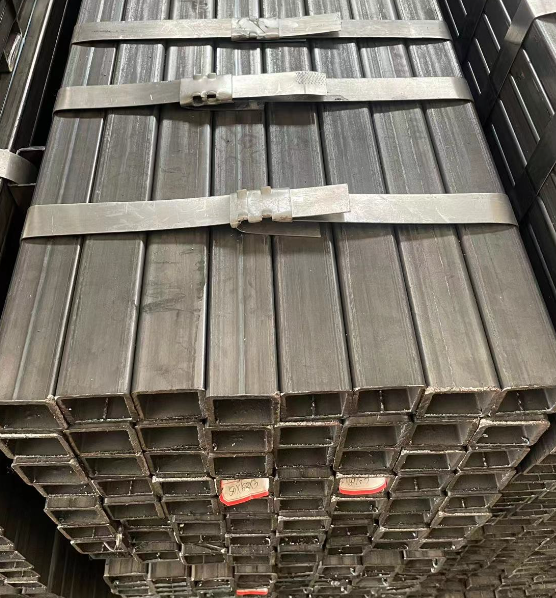 果洛工业用梯子 镀锌管焊接梯子 铁梯子方管梯