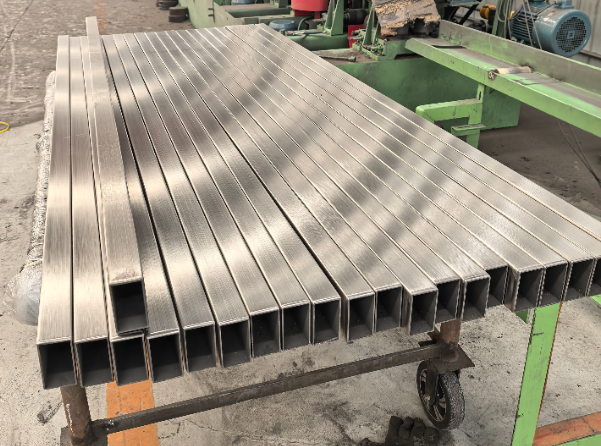 果洛建筑工程行业用不锈钢无缝钢管